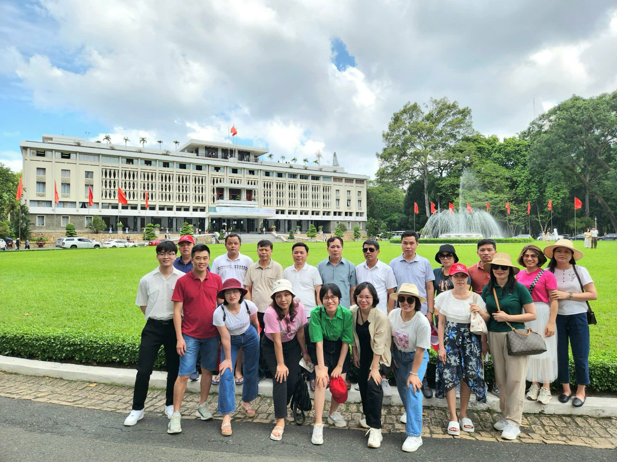 PHÚ THỌ – SÀI GÒN – MŨI NÉ – SÀI GÒN CITY– PHÚ THỌ